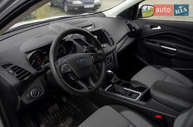 Внедорожник / Кроссовер Ford Escape 2017 в Львове