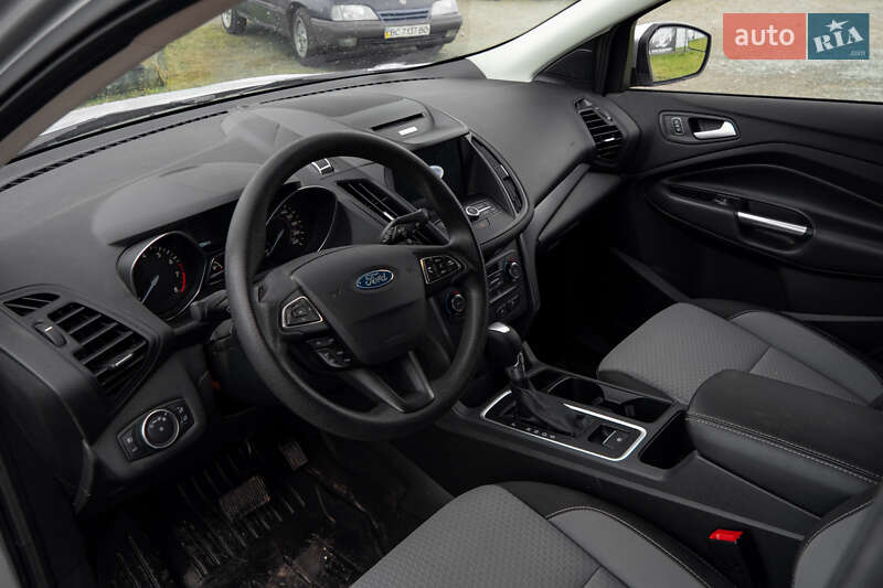 Позашляховик / Кросовер Ford Escape 2017 в Львові