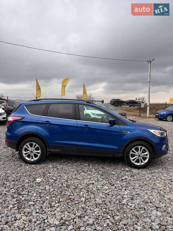 Внедорожник / Кроссовер Ford Escape 2018 в Львове