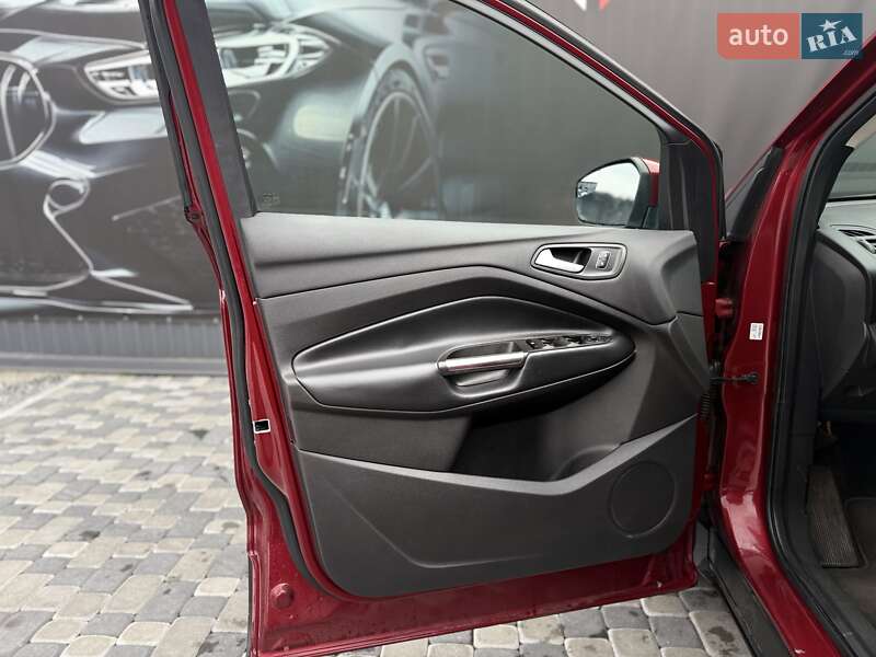 Позашляховик / Кросовер Ford Escape 2018 в Львові