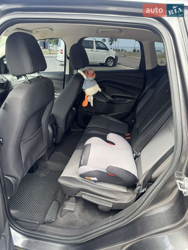 Внедорожник / Кроссовер Ford Escape 2016 в Черкассах