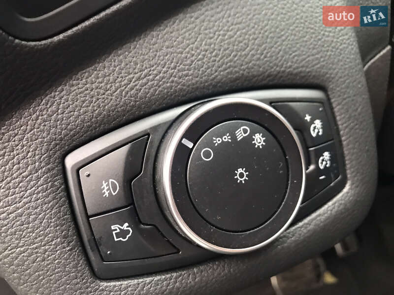 Позашляховик / Кросовер Ford Escape 2015 в Чернігові фото 16 Позашляховик / Кросовер Ford Escape 2015 в Чернігові