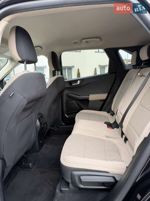 Позашляховик / Кросовер Ford Escape 2021 в Рівному