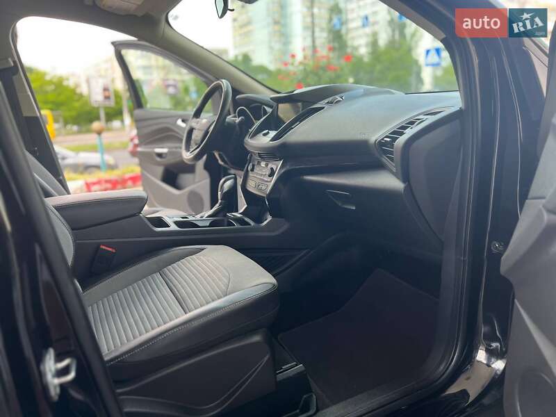 Внедорожник / Кроссовер Ford Escape 2019 в Одессе