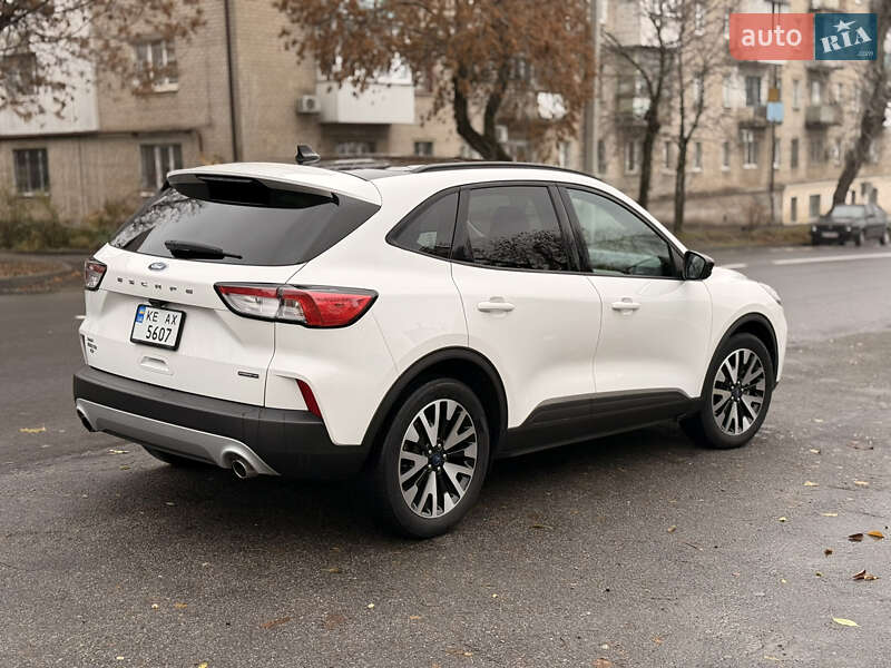 Позашляховик / Кросовер Ford Escape 2020 в Дніпрі