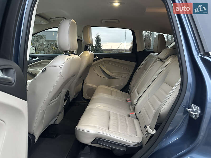 Позашляховик / Кросовер Ford Escape 2017 в Стрию