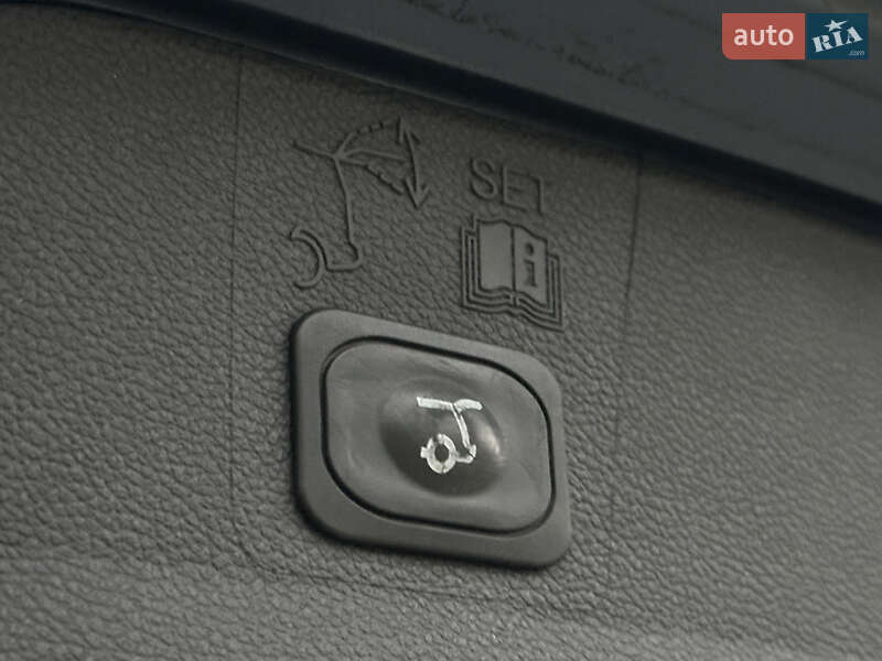 Позашляховик / Кросовер Ford Escape 2017 в Стрию