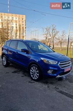 Внедорожник / Кроссовер Ford Escape 2017 в Николаеве