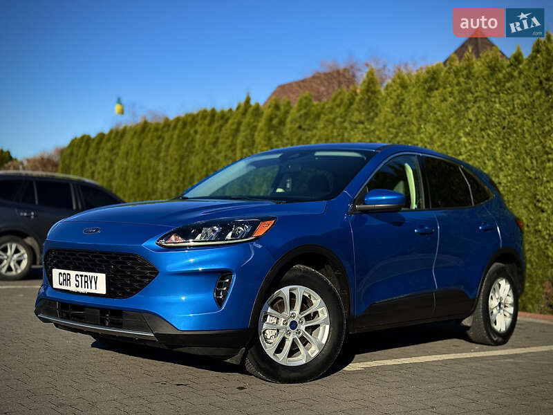 Позашляховик / Кросовер Ford Escape 2019 в Стрию