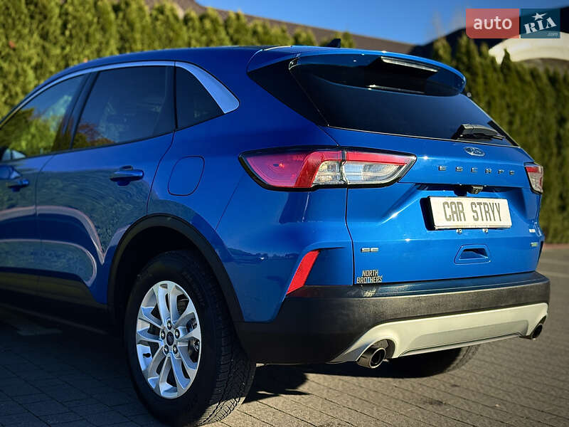 Позашляховик / Кросовер Ford Escape 2019 в Стрию