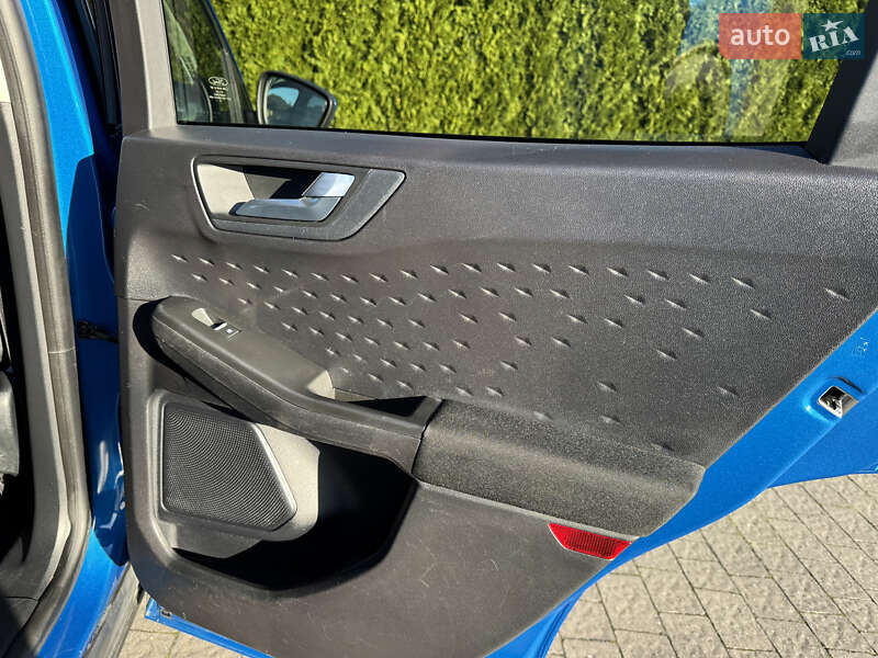 Позашляховик / Кросовер Ford Escape 2019 в Стрию