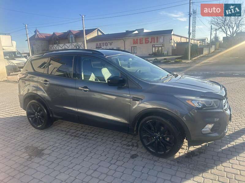 Внедорожник / Кроссовер Ford Escape 2017 в Гусятине фото 4 Внедорожник / Кроссовер Ford Escape 2017 в Гусятине