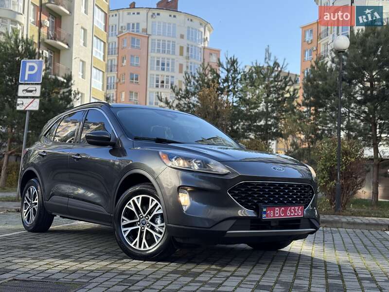 Внедорожник / Кроссовер Ford Escape 2019 в Ивано-Франковске