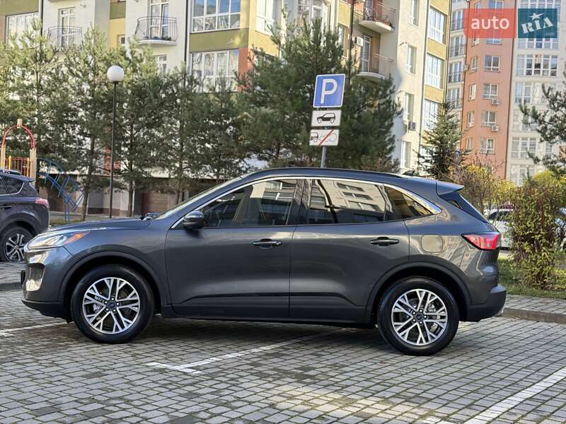 Внедорожник / Кроссовер Ford Escape 2019 в Ивано-Франковске