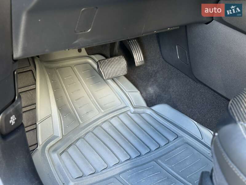 Внедорожник / Кроссовер Ford Escape 2019 в Ивано-Франковске