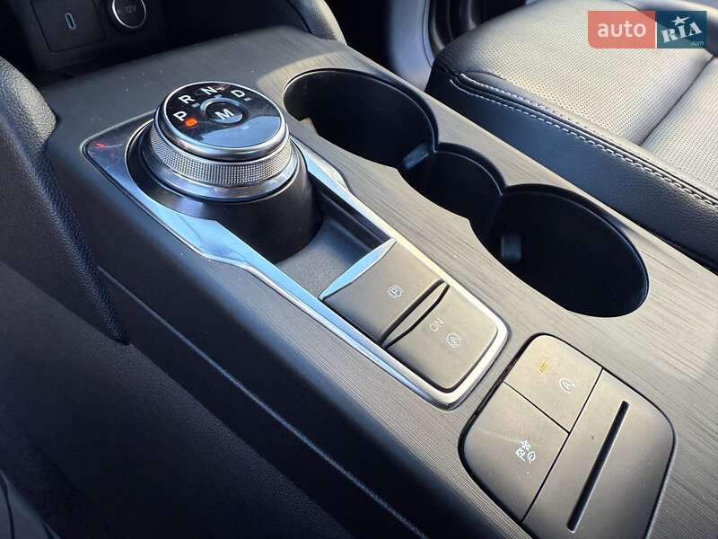 Внедорожник / Кроссовер Ford Escape 2019 в Ивано-Франковске