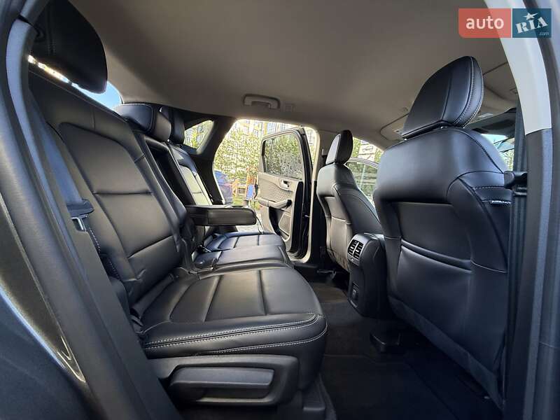 Внедорожник / Кроссовер Ford Escape 2019 в Ивано-Франковске