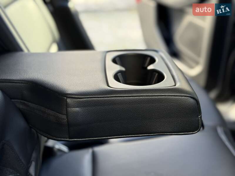 Внедорожник / Кроссовер Ford Escape 2019 в Ивано-Франковске