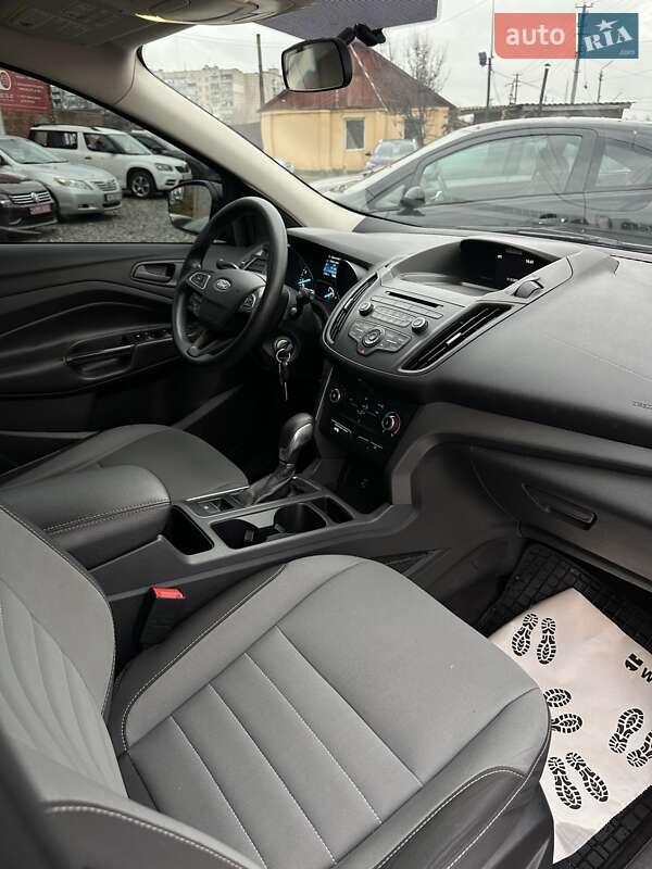 Позашляховик / Кросовер Ford Escape 2017 в Смілі