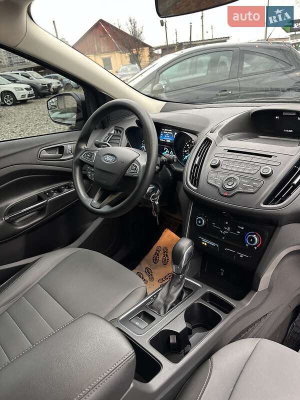 Позашляховик / Кросовер Ford Escape 2017 в Смілі