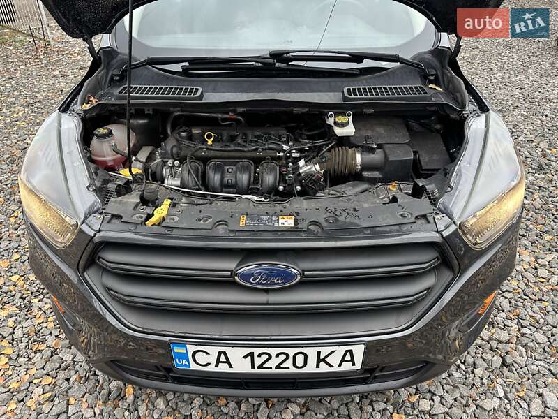 Позашляховик / Кросовер Ford Escape 2017 в Смілі