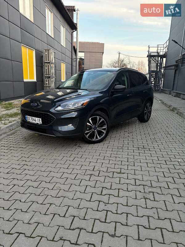 Позашляховик / Кросовер Ford Escape 2022 в Шепетівці