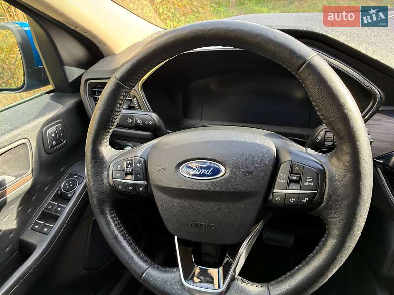 Внедорожник / Кроссовер Ford Escape 2019 в Ивано-Франковске