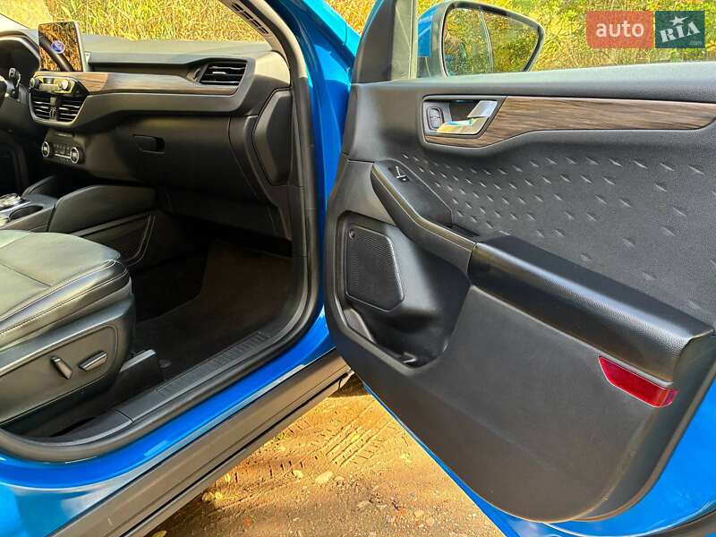 Внедорожник / Кроссовер Ford Escape 2019 в Ивано-Франковске