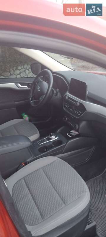 Позашляховик / Кросовер Ford Escape 2020 в Тернополі