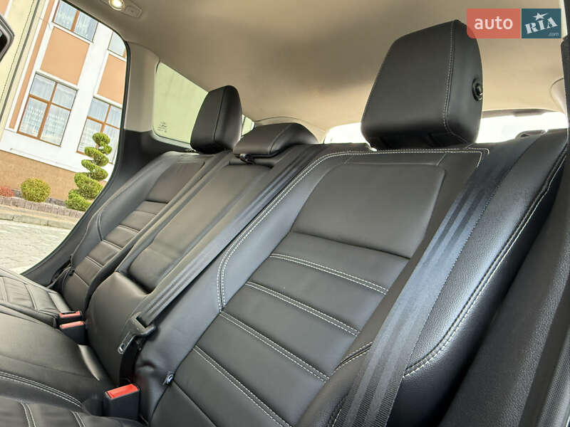 Внедорожник / Кроссовер Ford Escape 2018 в Дрогобыче фото 76 Внедорожник / Кроссовер Ford Escape 2018 в Дрогобыче
