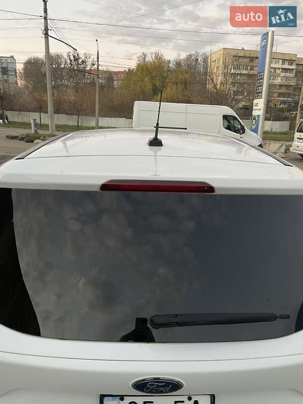 Позашляховик / Кросовер Ford Escape 2017 в Чернівцях фото 12 Позашляховик / Кросовер Ford Escape 2017 в Чернівцях