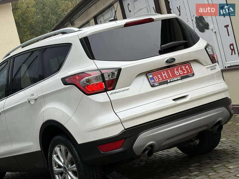 Позашляховик / Кросовер Ford Escape 2017 в Дрогобичі фото 28 Позашляховик / Кросовер Ford Escape 2017 в Дрогобичі