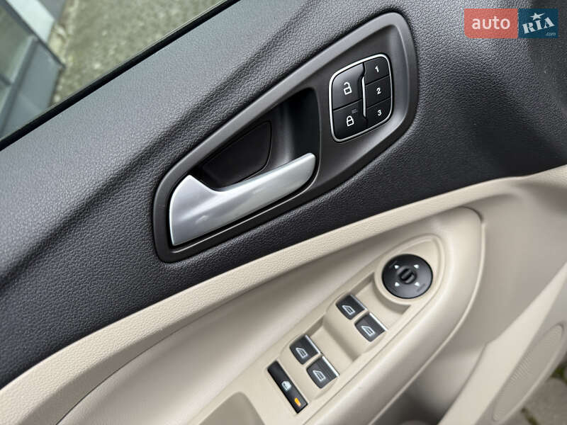 Позашляховик / Кросовер Ford Escape 2017 в Дрогобичі фото 50 Позашляховик / Кросовер Ford Escape 2017 в Дрогобичі