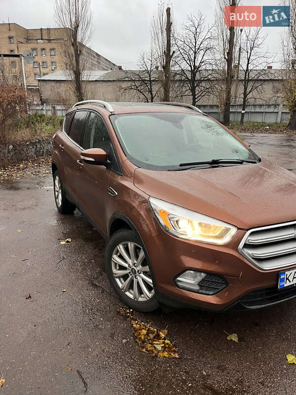 Позашляховик / Кросовер Ford Escape 2016 в Києві
