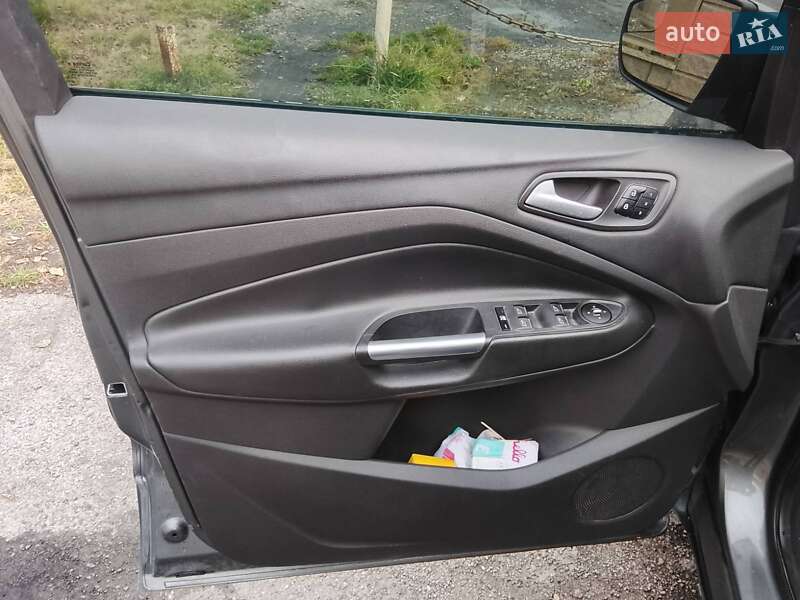 Внедорожник / Кроссовер Ford Escape 2013 в Иршаве