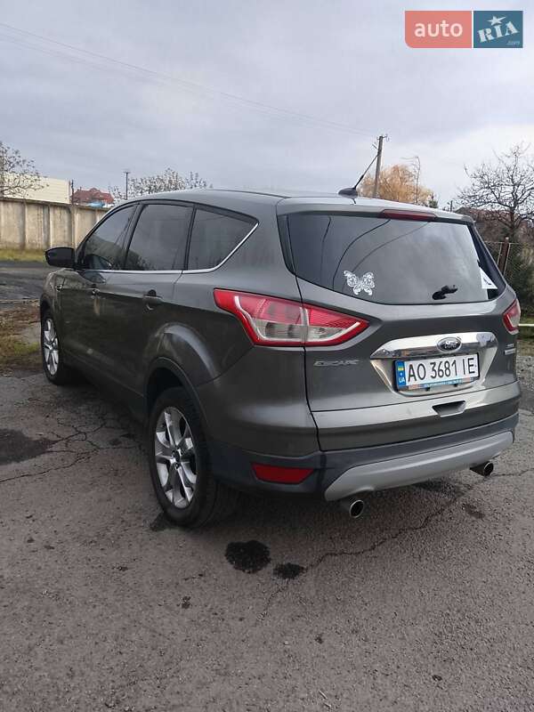 Внедорожник / Кроссовер Ford Escape 2013 в Иршаве