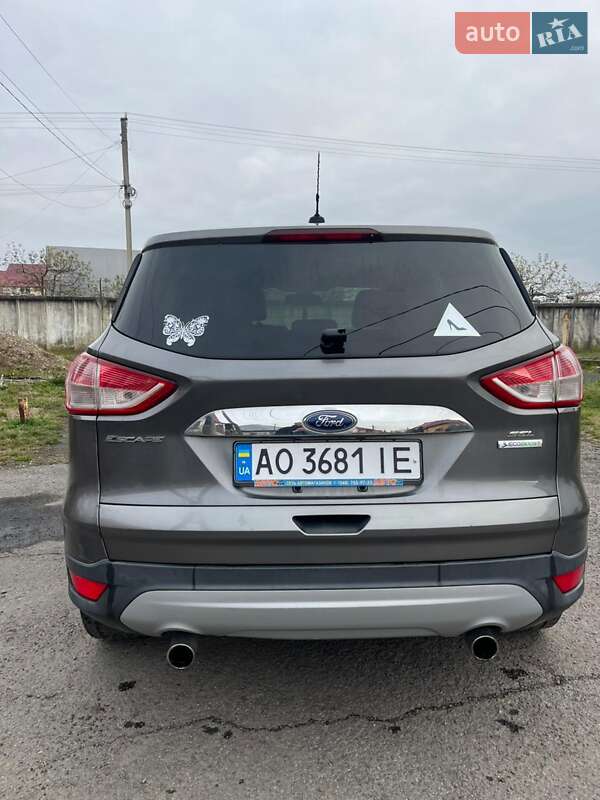 Внедорожник / Кроссовер Ford Escape 2013 в Иршаве