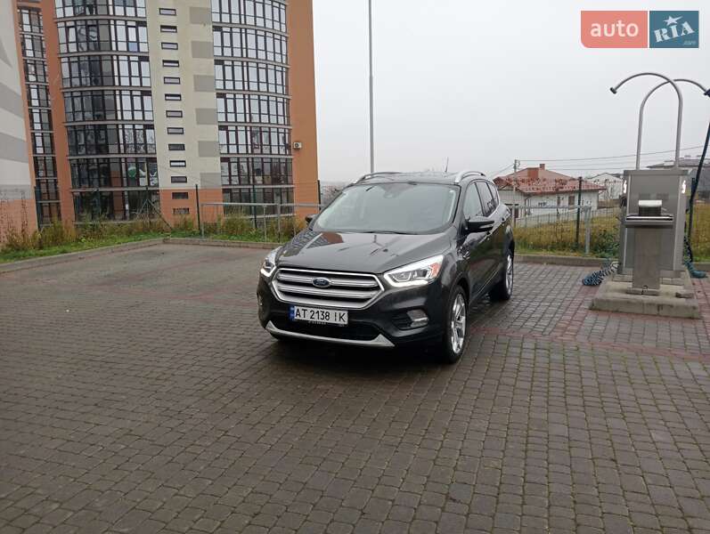 Позашляховик / Кросовер Ford Escape 2019 в Івано-Франківську