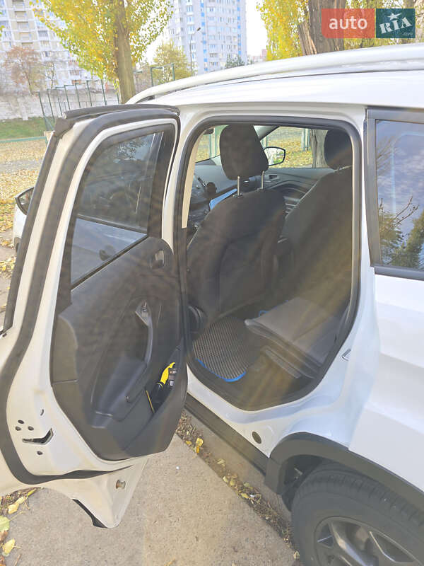 Позашляховик / Кросовер Ford Escape 2018 в Києві фото 4 Позашляховик / Кросовер Ford Escape 2018 в Києві