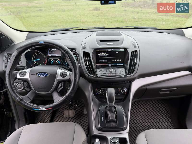 Внедорожник / Кроссовер Ford Escape 2014 в Очакове