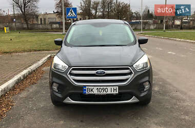 Позашляховик / Кросовер Ford Escape 2016 в Рівному