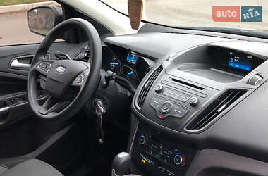 Позашляховик / Кросовер Ford Escape 2016 в Рівному