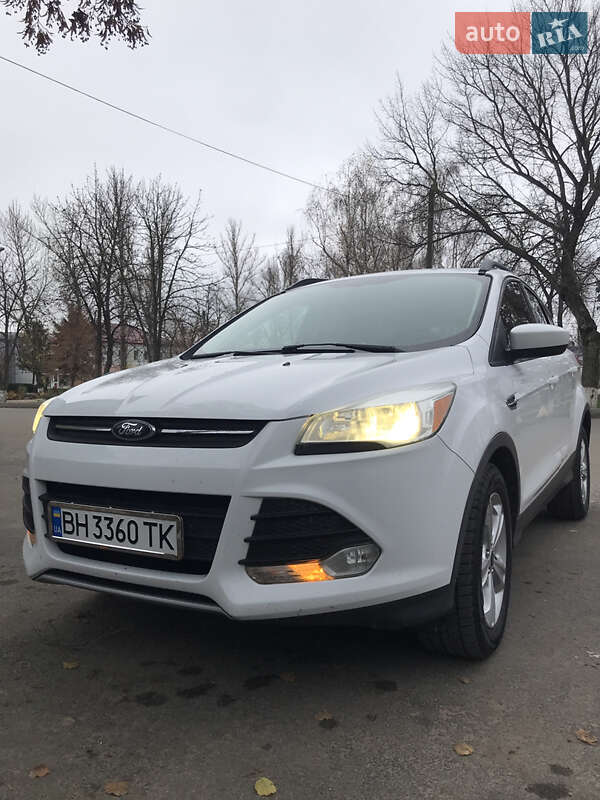 Внедорожник / Кроссовер Ford Escape 2013 в Окнах
