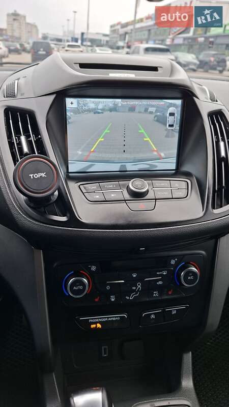 Внедорожник / Кроссовер Ford Escape 2016 в Софиевской Борщаговке