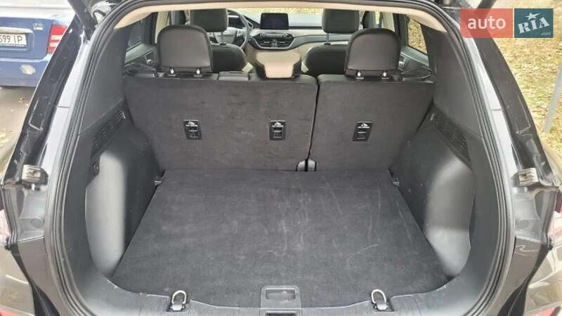 Позашляховик / Кросовер Ford Escape 2020 в Івано-Франківську