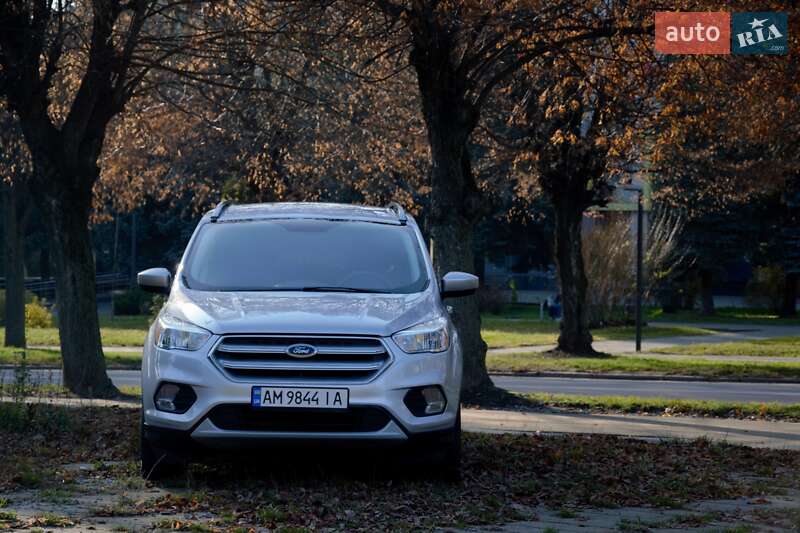 Позашляховик / Кросовер Ford Escape 2017 в Житомирі