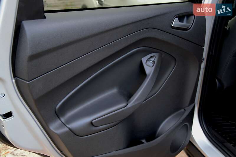 Позашляховик / Кросовер Ford Escape 2017 в Житомирі