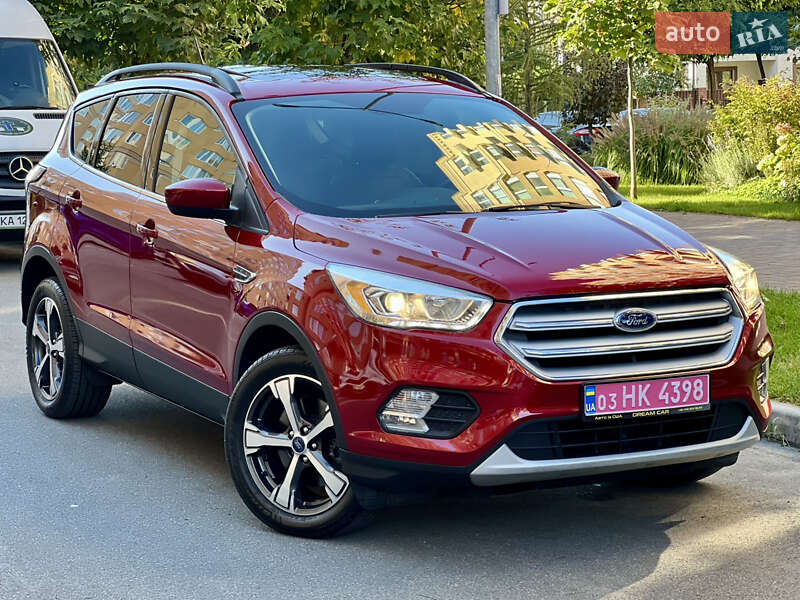 Внедорожник / Кроссовер Ford Escape 2018 в Киеве
