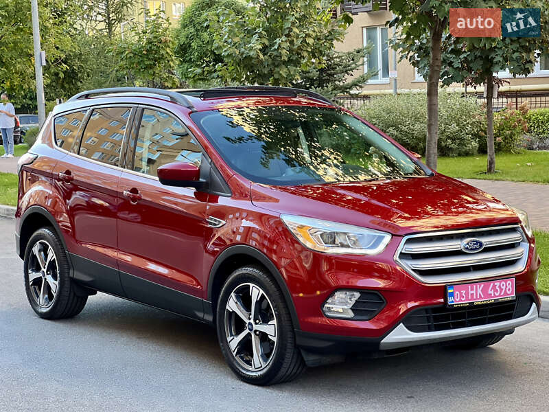 Внедорожник / Кроссовер Ford Escape 2018 в Киеве