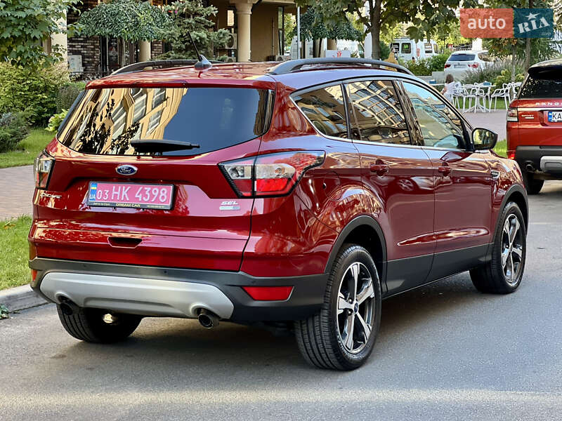 Внедорожник / Кроссовер Ford Escape 2018 в Киеве